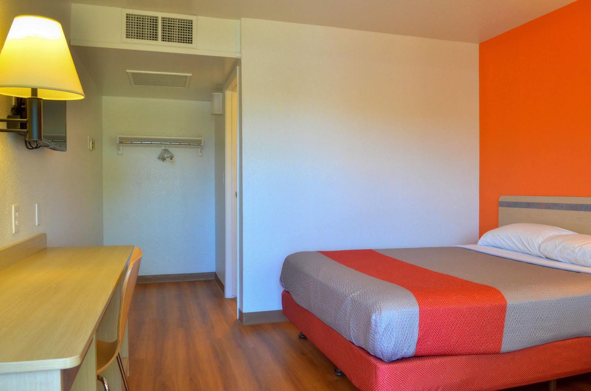 Motel 6-Santa Nella, Ca - Los Banos - Interstate 5 Екстер'єр фото